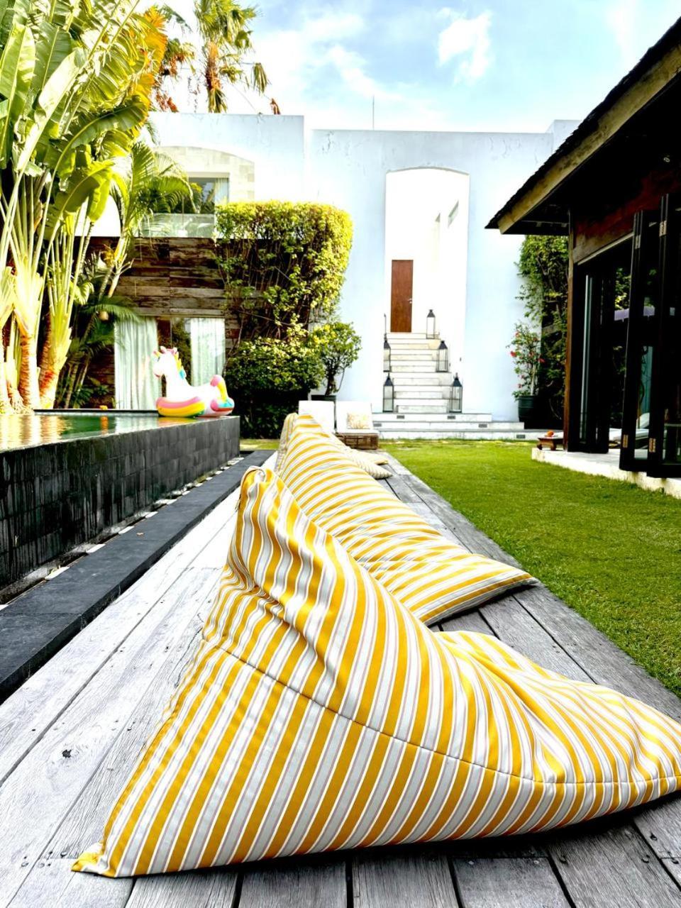 Elegant Villa Casabianca - Tropical Pool & Garden, Near Potato Head Beach Club! Seminyak Extérieur photo