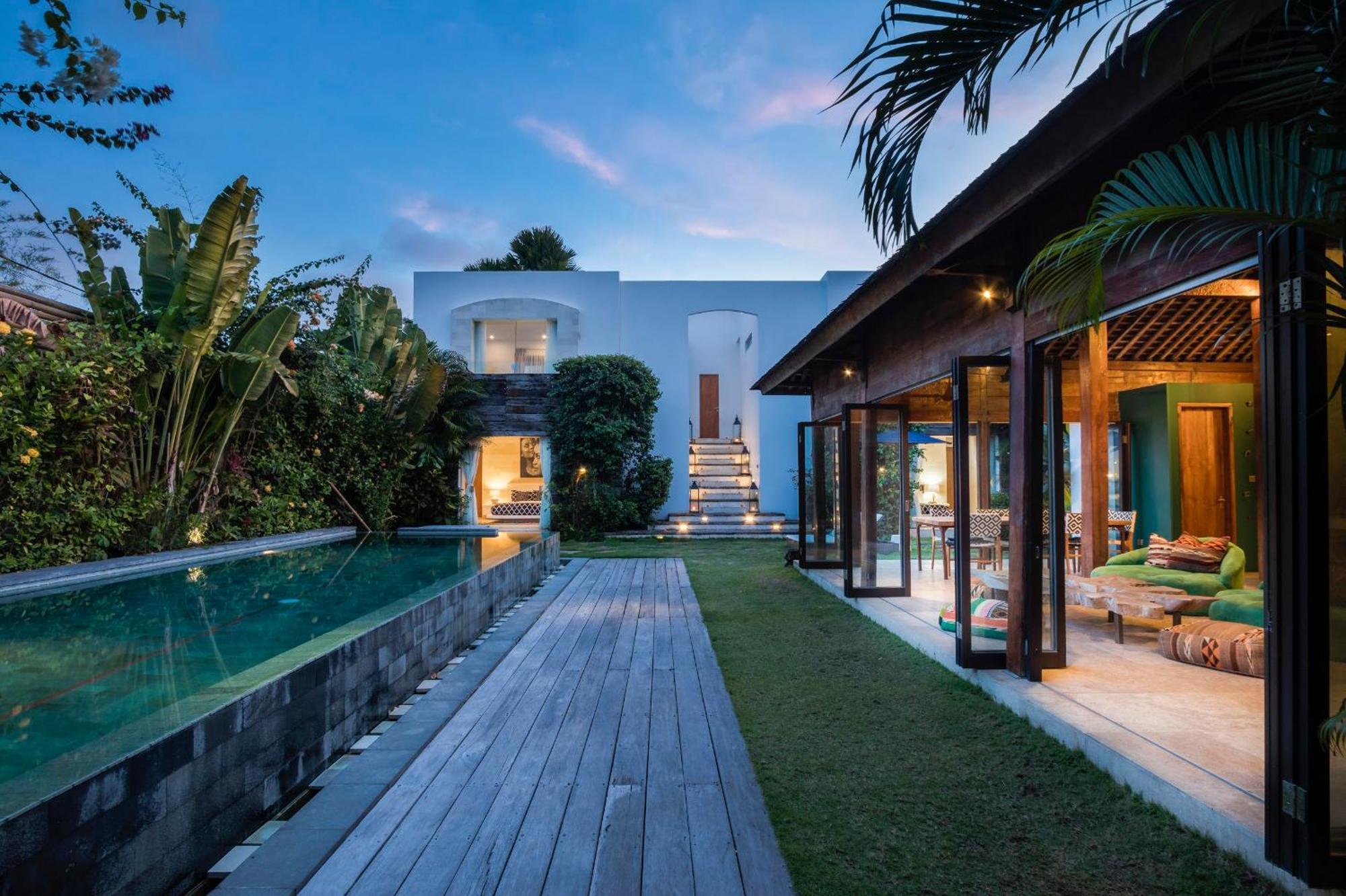 Elegant Villa Casabianca - Tropical Pool & Garden, Near Potato Head Beach Club! Seminyak Extérieur photo