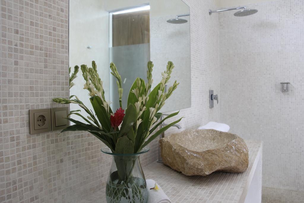 Elegant Villa Casabianca - Tropical Pool & Garden, Near Potato Head Beach Club! Seminyak Chambre photo