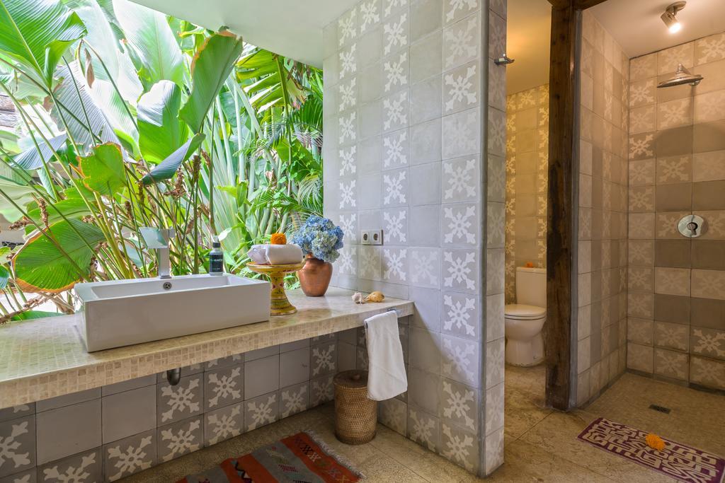 Elegant Villa Casabianca - Tropical Pool & Garden, Near Potato Head Beach Club! Seminyak Extérieur photo